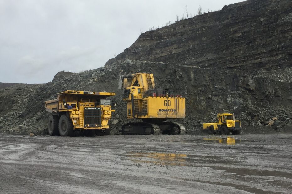 Mining Vehicles CInovec